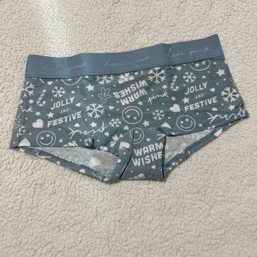 PINK Victoria's Secret Festive Holiday Shortie